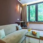 Πανσιόν Bosket Luxury 4*